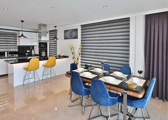 Uezuemlue 3 Bedroom Secluded With Private Pool Hot Tub Kalkan