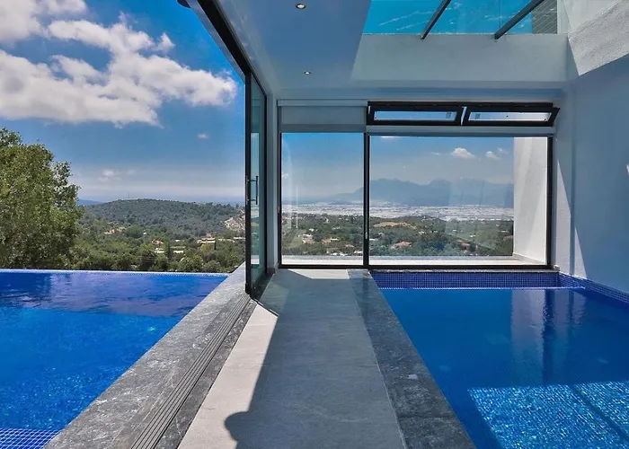 Uezuemlue 3 Bedroom Secluded With Private Pool Hot Tub