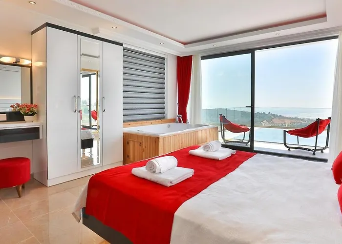 Villa Uezuemlue 3 Bedroom Secluded With Private Pool Hot Tub