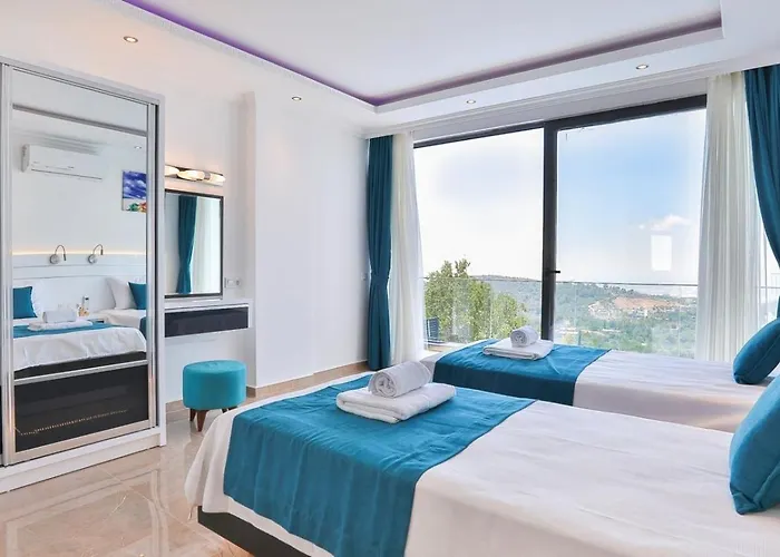 Uezuemlue 3 Bedroom Secluded With Private Pool Hot Tub Villa *