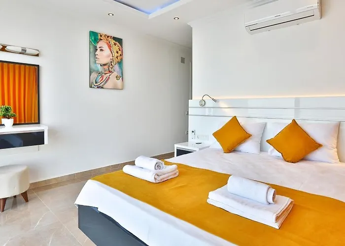 Uezuemlue 3 Bedroom Secluded With Private Pool Hot Tub * Kalkan