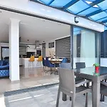 Willa Uezuemlue 3 Bedroom Secluded With Private Pool Hot Tub Kalkan