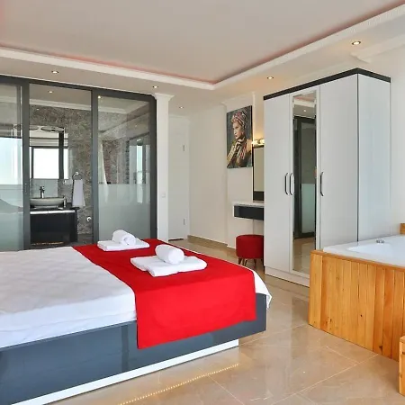 Villa Uezuemlue 3 Bedroom Secluded With Private Pool Hot Tub