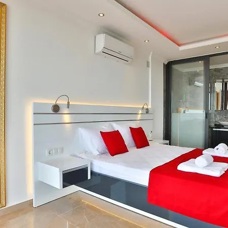 Uezuemlue 3 Bedroom Secluded With Private Pool Hot Tub Kalkan