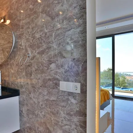 Uezuemlue 3 Bedroom Secluded With Private Pool Hot Tub Villa *