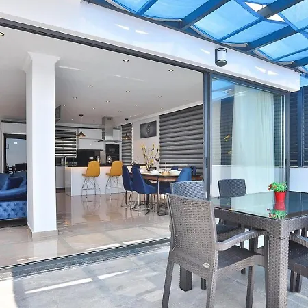 Villa Uezuemlue 3 Bedroom Secluded With Private Pool Hot Tub Kalkan