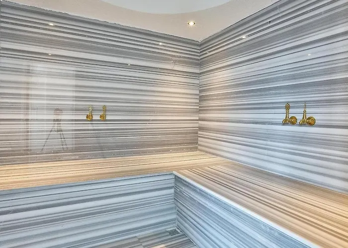 Вилла Uezuemlue 3 Bedroom Secluded With Private Pool Hot Tub