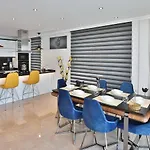Uezuemlue 3 Bedroom Secluded With Private Pool Hot Tub كالكان