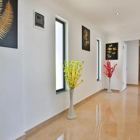别墅 Uezuemlue 3 Bedroom Secluded With Private Pool Hot Tub *