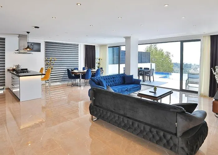 Uezuemlue 3 Bedroom Secluded With Private Pool Hot Tub 别墅 *