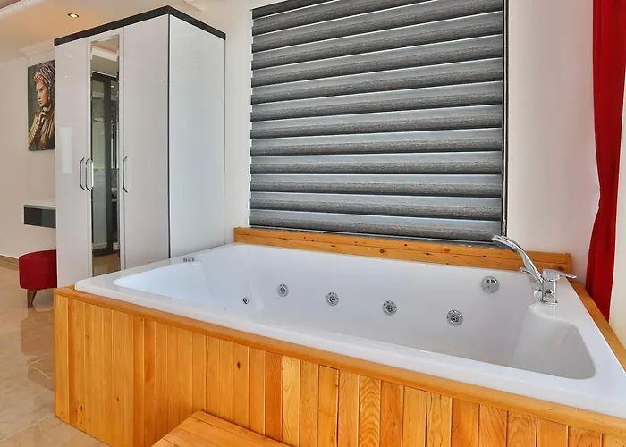 Uezuemlue 3 Bedroom Secluded With Private Pool Hot Tub * 卡尔坎